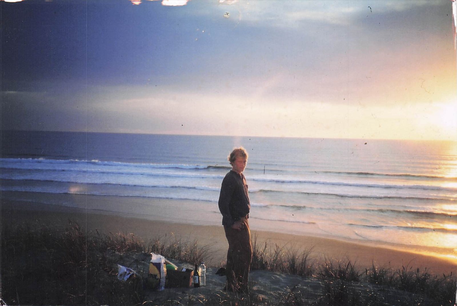 Junger Emanuel am Meer — Anfang der 2000er